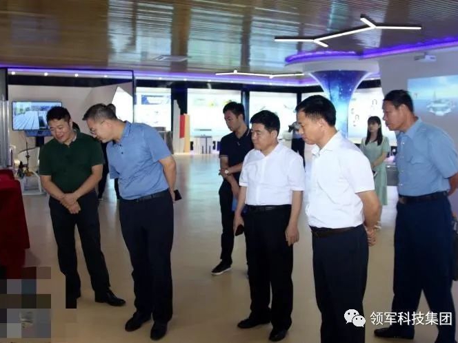 潍坊市坊子区区长张龙江一行莅临千亿球友会科技集团考察调研